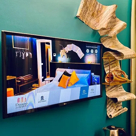 Dimora Del Teatro 게스트하우스 4*