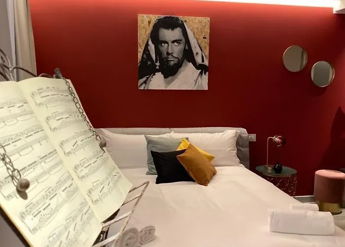 Dimora Del Teatro بيت ضيافة 4*